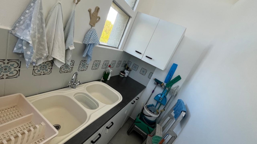 3 Bedroom Property for Sale in Wavecrest Eastern Cape